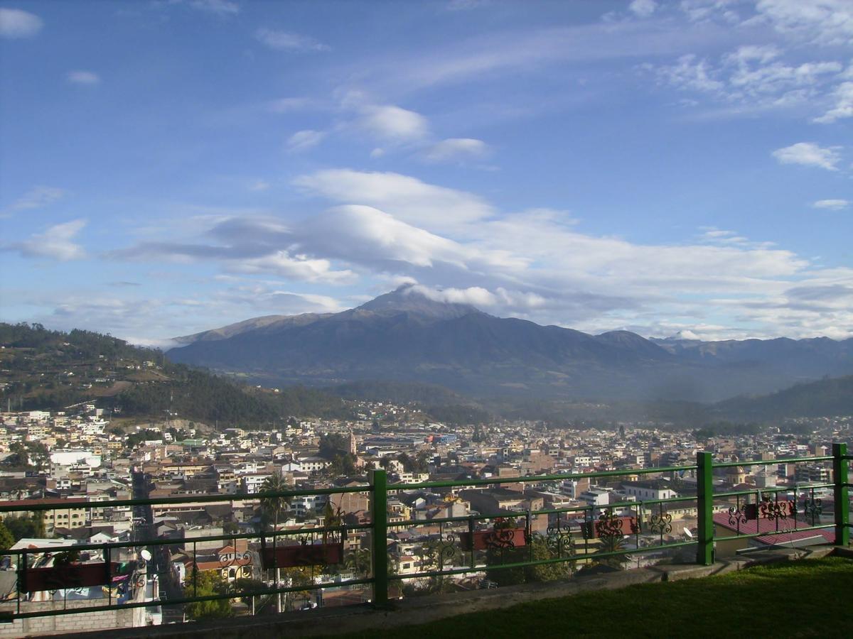 Hostal Mirador De Otavalo Esterno foto